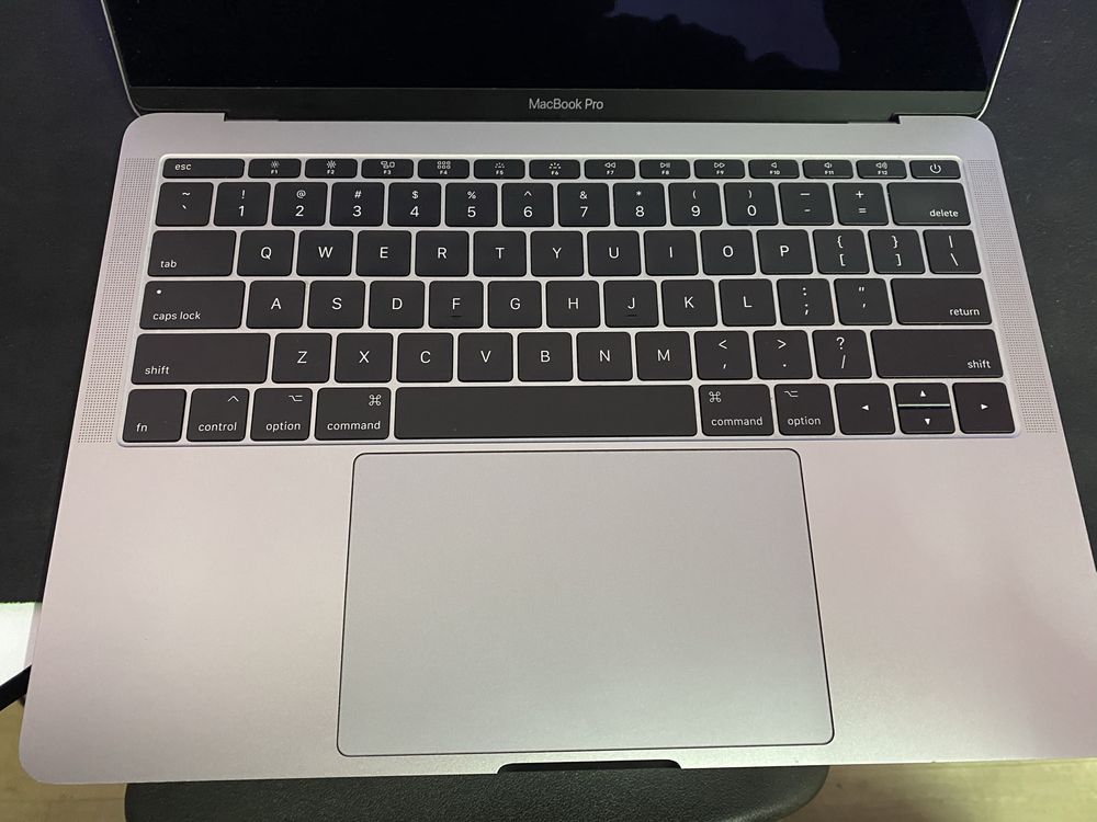 MacBook 13 pro 2017 16/256