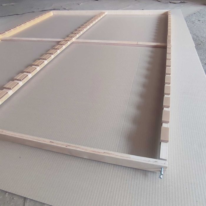 Каркас ліжка дерев'яний з ортопедичними ламелями без ніжок