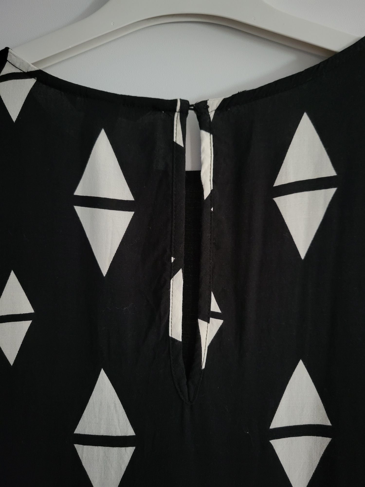 Czarna sukienka we wzór w białe romby rozmiar XS,S, H&M