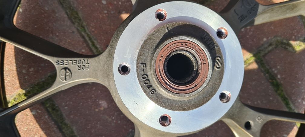 17" Felga przód Kawasaki ZZR 1400