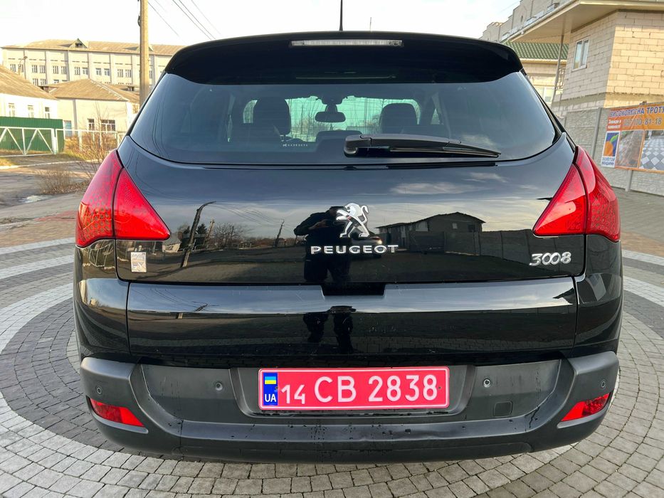 Peugeot 3008 2.0 HDi дизель HYbrid4 2012