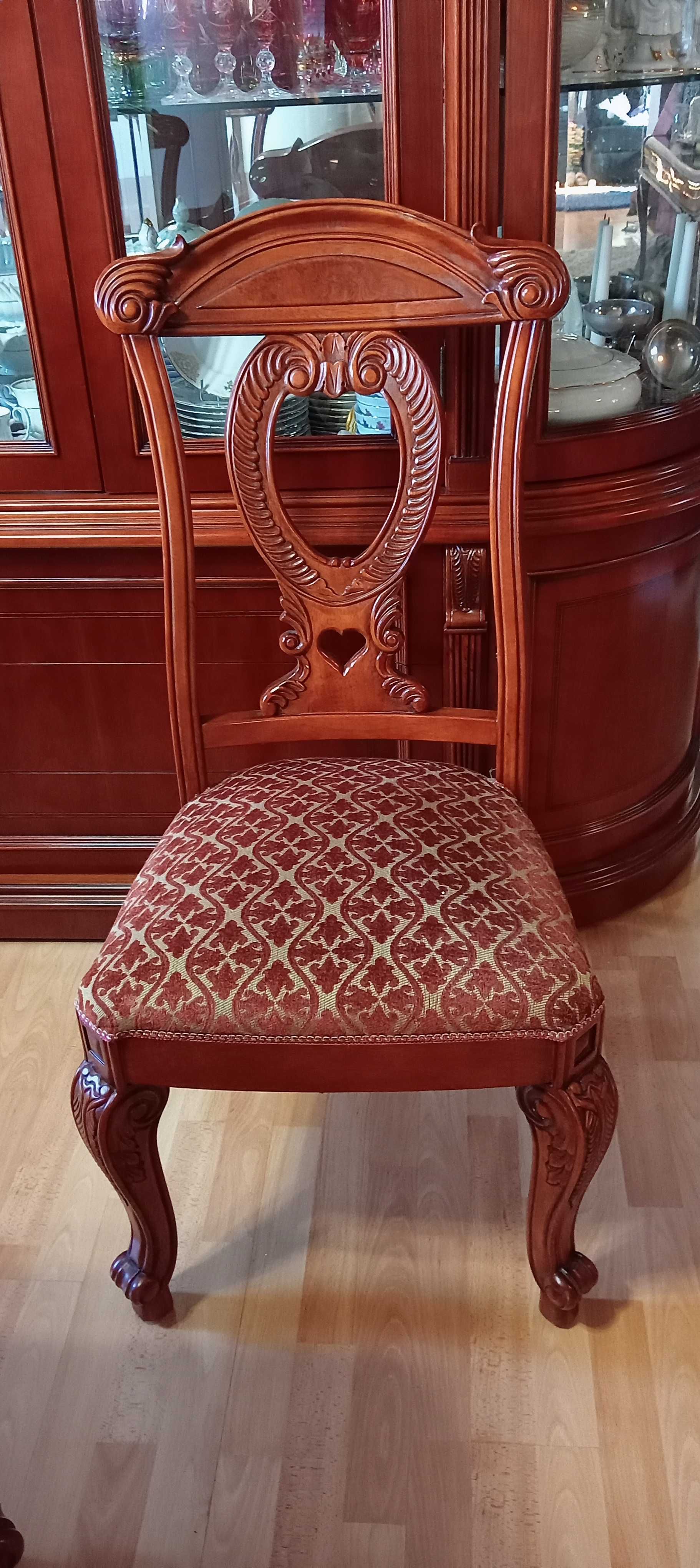 Stylowy stół z krzesłami