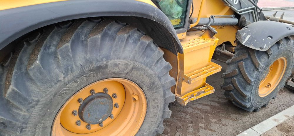 Koparko-Ładowarka Volvo BL71B