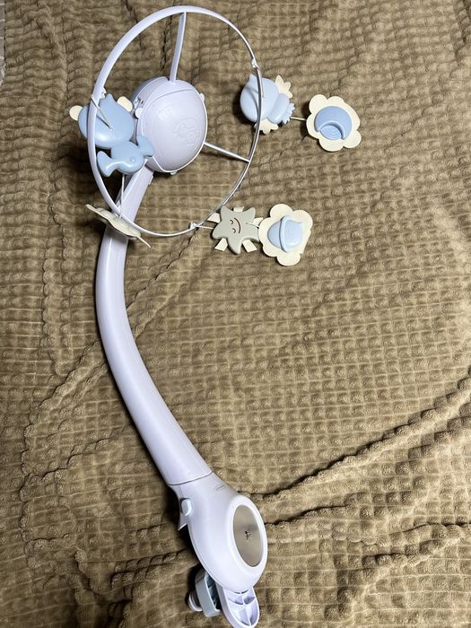 Дитячий мобіль на ліжко