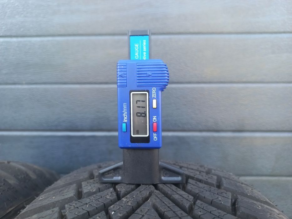 Opony zimowe Maxxis 215/65/16 98H - JAK NOWE!