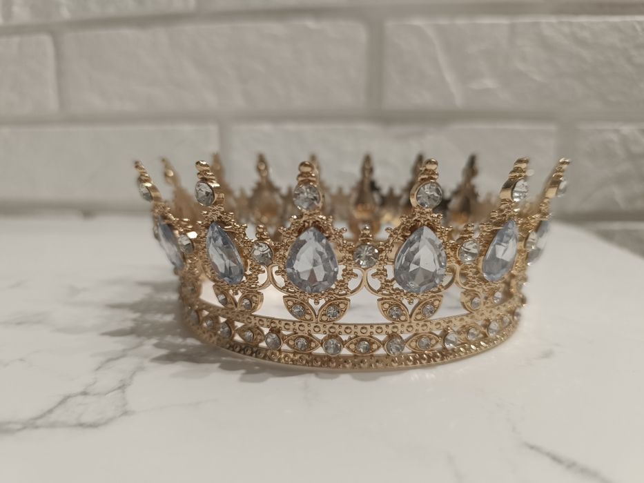 Корона для торта день народження