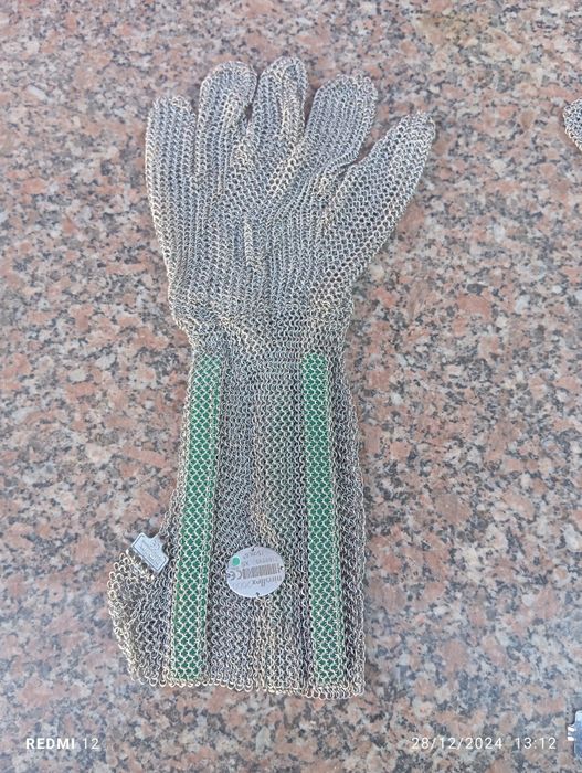 Luvas de malha de aço