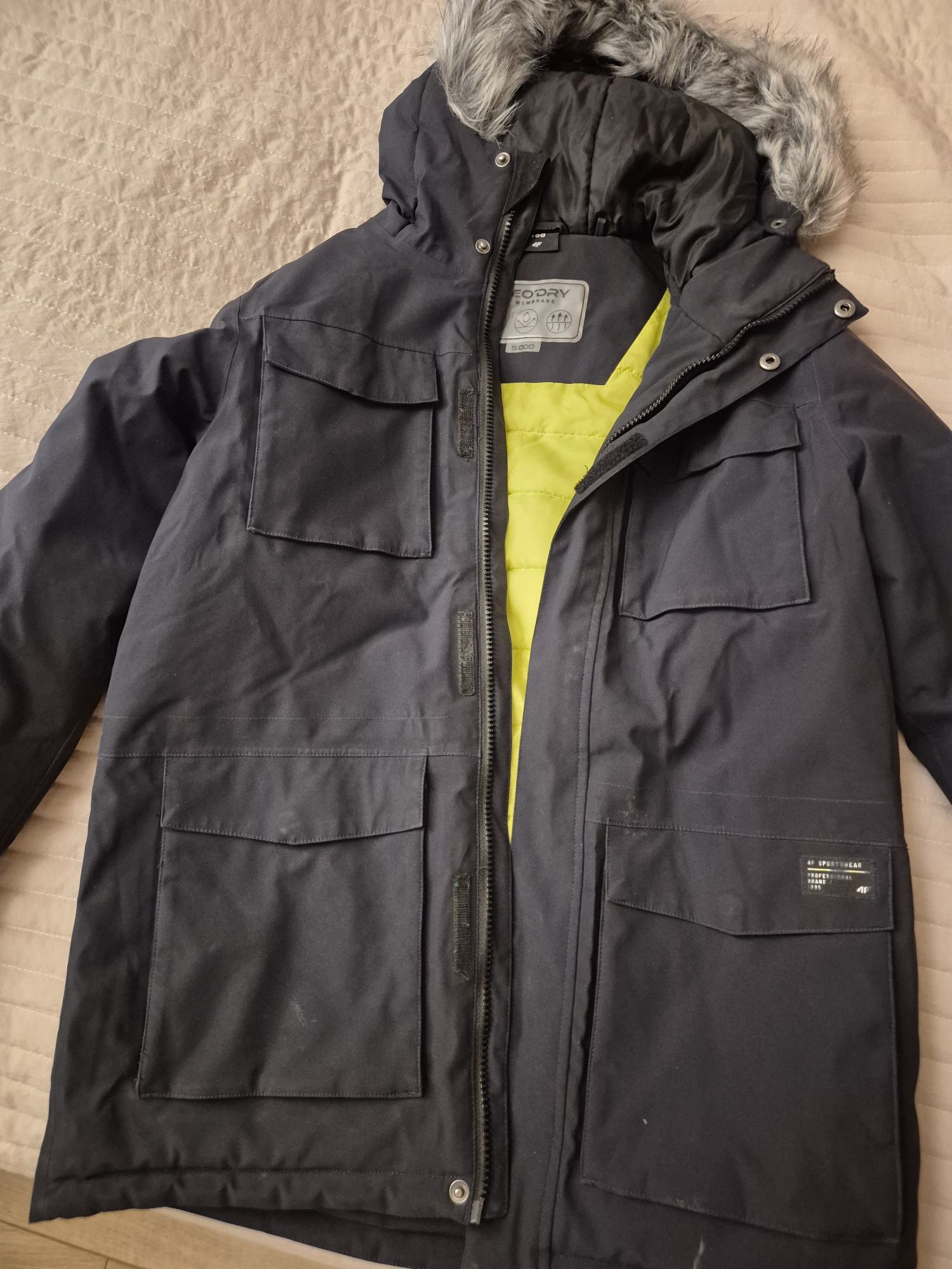 Kurtka  zimowa 4f 158