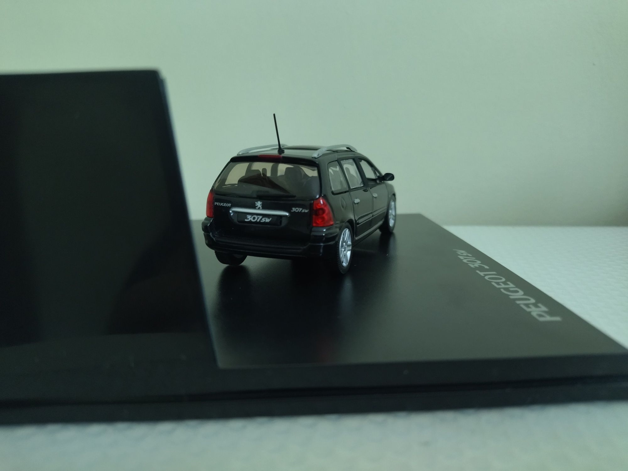 Miniatura Peugeot 307 SW 1/43 Nova