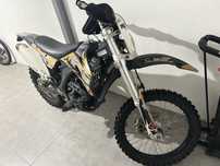 Moto enduro 250cc matriculada