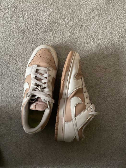 Nike Dunks Bege & Branco – Tamanho 40 | Conforto & Estilo