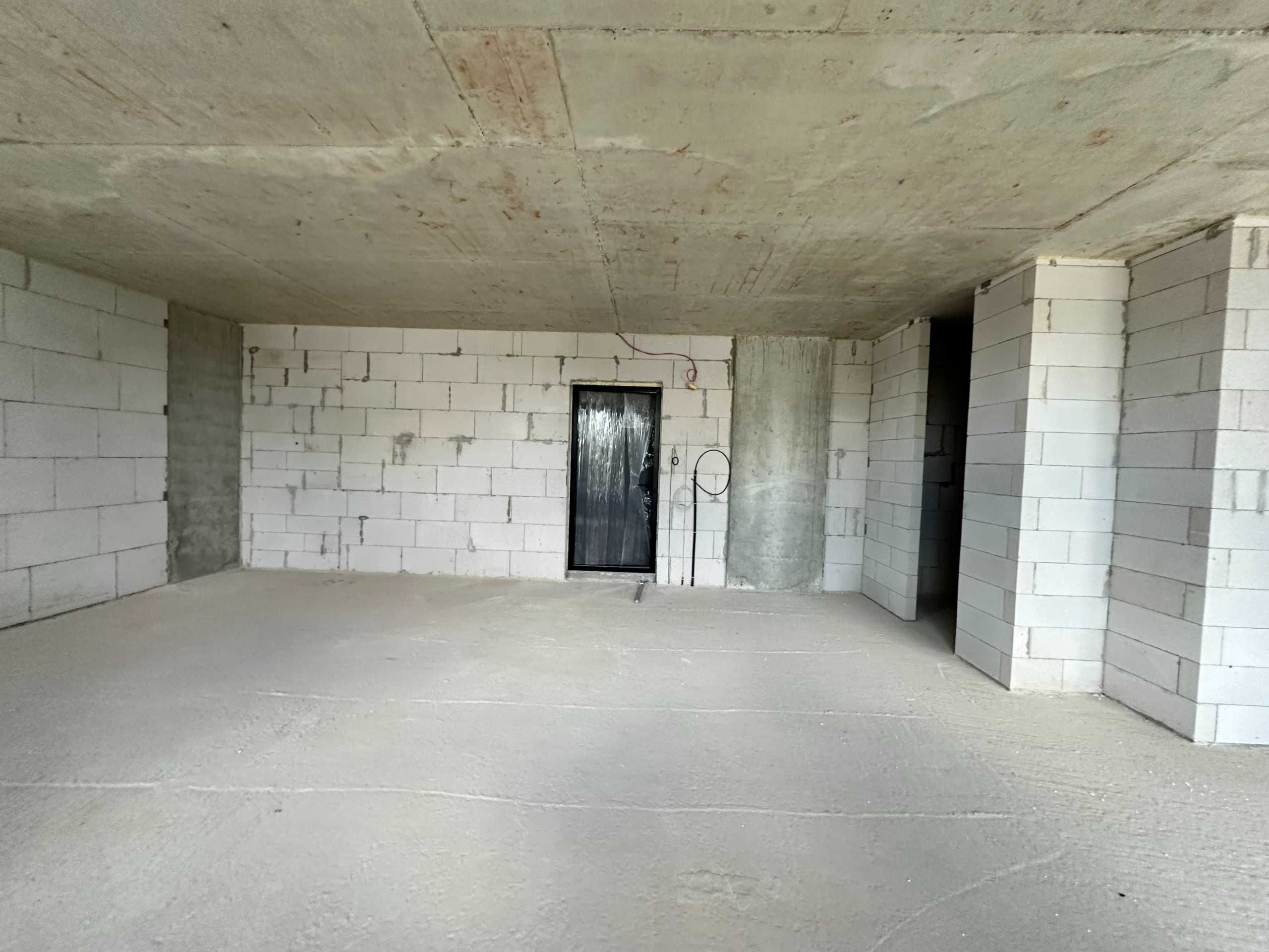 Продам здану 2к квартиру в ЖК в центрі