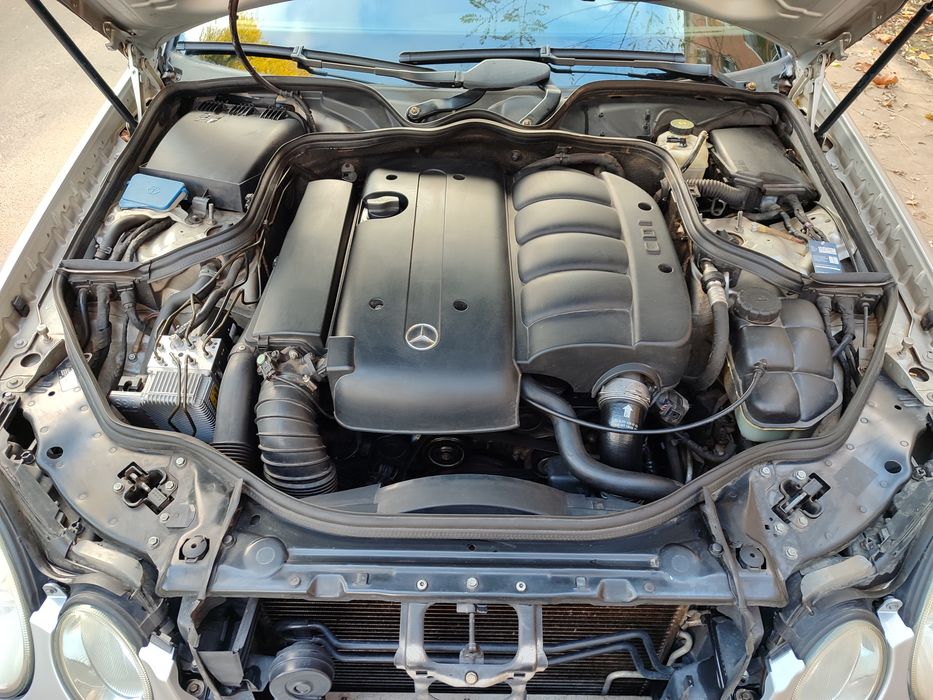 Продам Мерседес Бенц Е 211