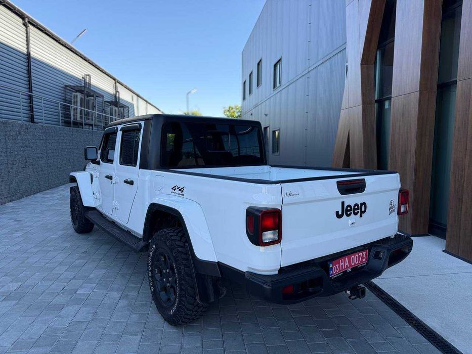 Jeep Gladiator SPORT 2023