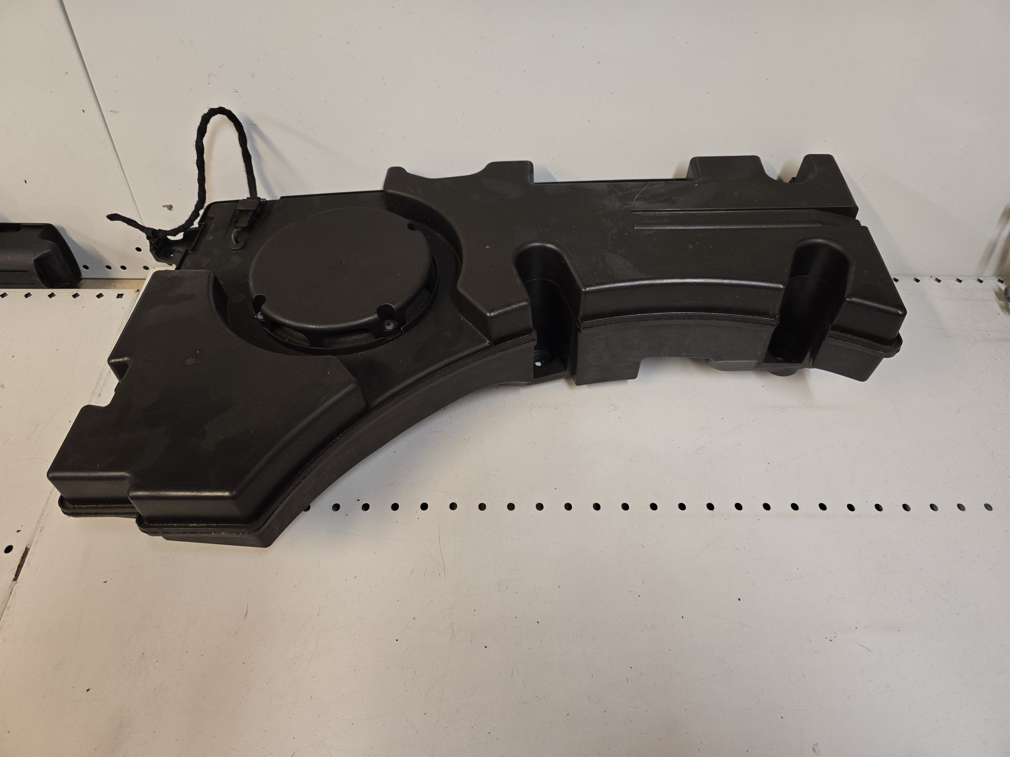 Tuba subwoofer audi q7 4m