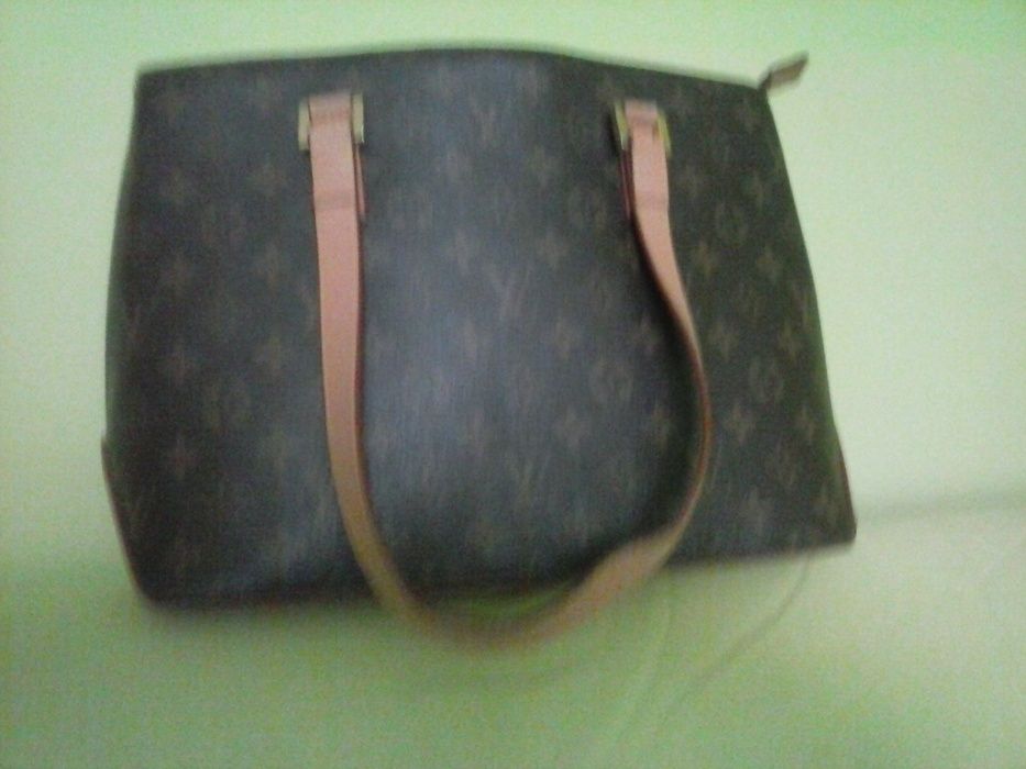 Torebka Louis Vuitton model M5 11 48