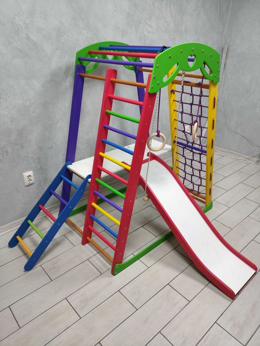 Дитячий спортивний куточок