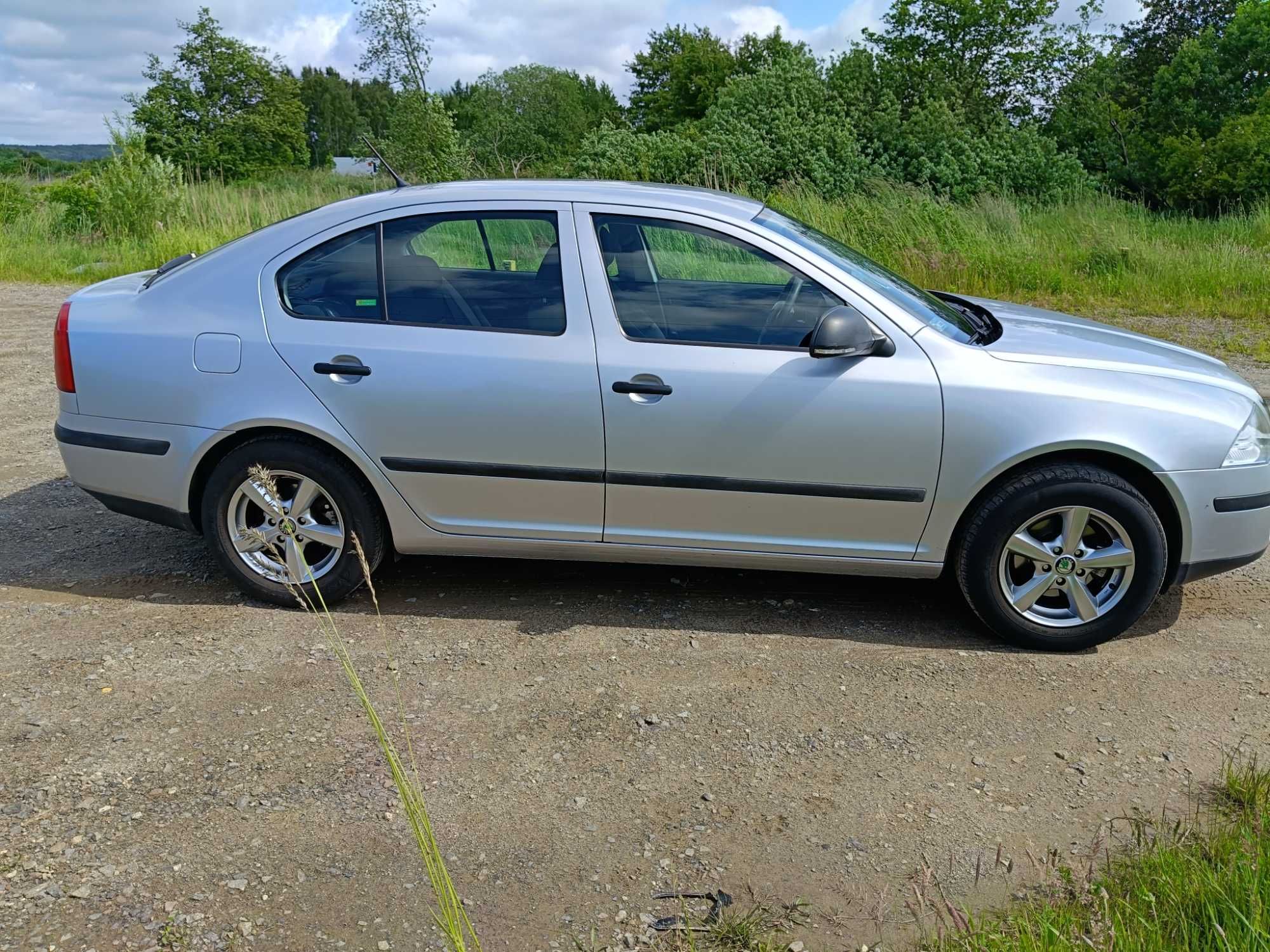 skoda  Octavia II  1.6 mpi   2012r  mały  przebieg  42159 km