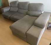 Sofá c/ Chaise Longue e Puff