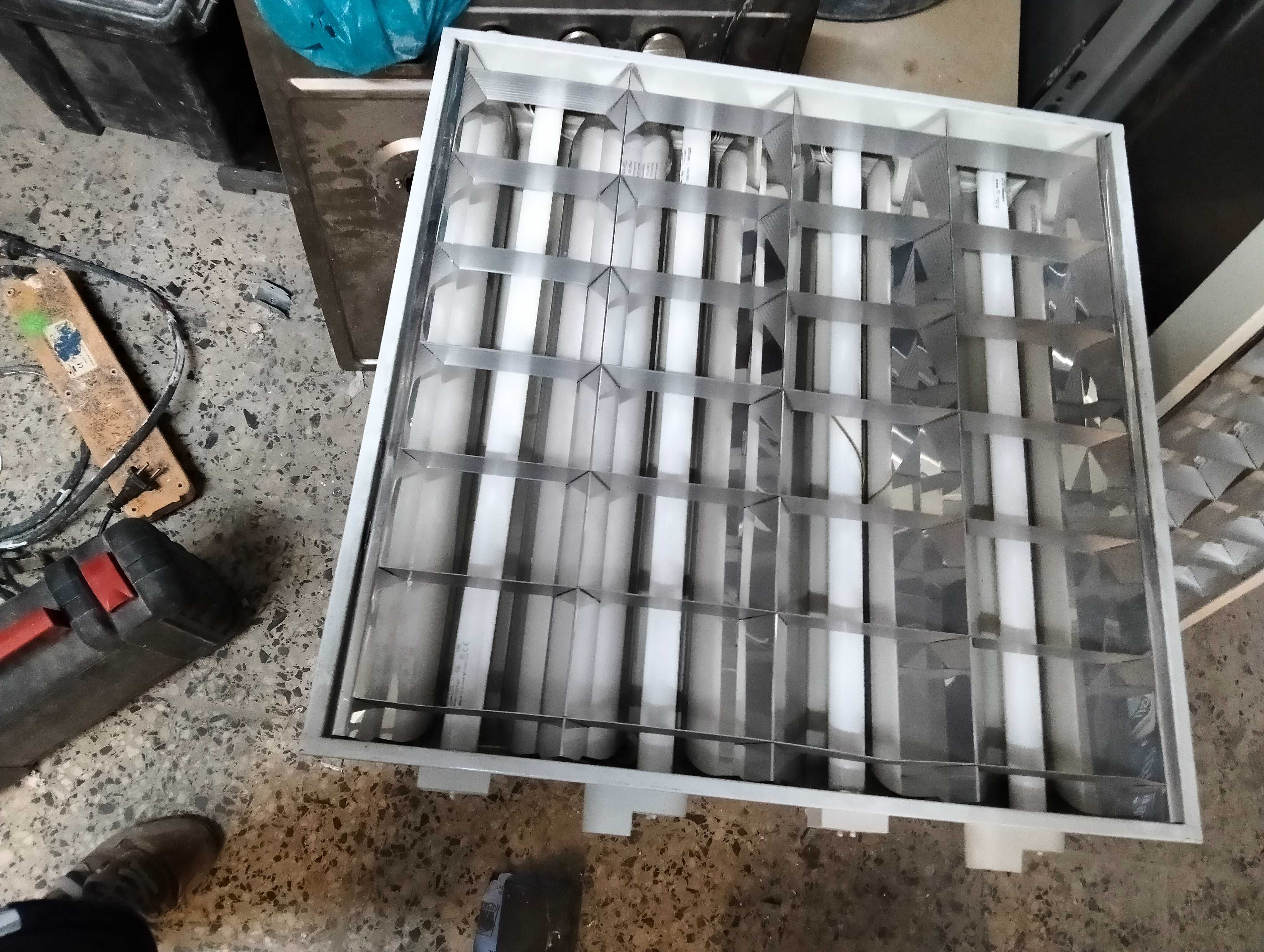 Armadura de 4 lâmpadas