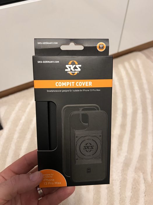 Uchwyt i etui SKS iphone 13proMAX - plus mały gratis.