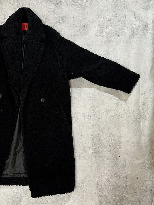 Пальто HUGO teddy оверсайз колір чорний