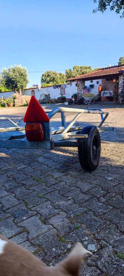 Vendo reboque moto 4 Toniauto