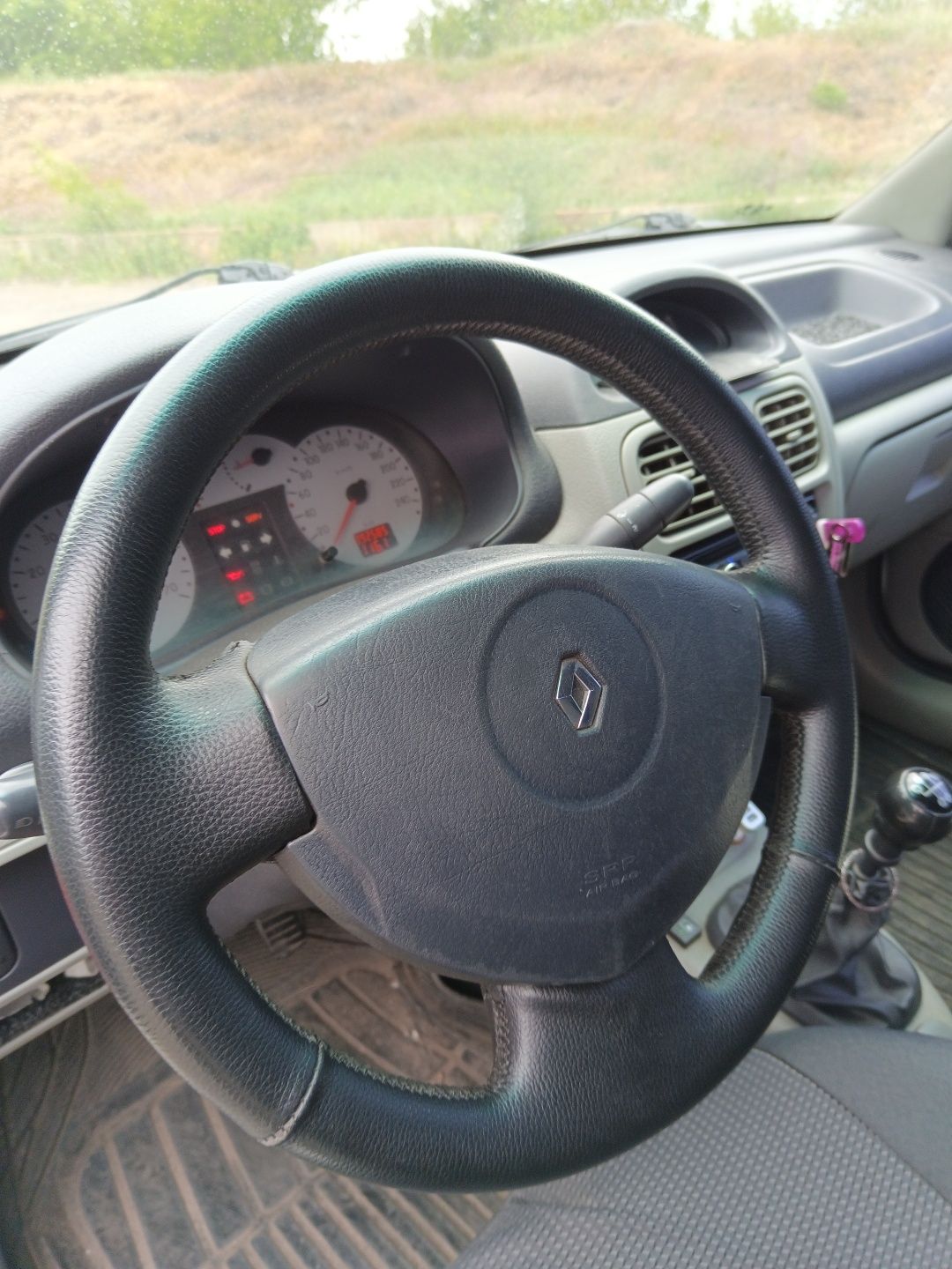 Renault Symbol 1.4 2003 рік на ходу