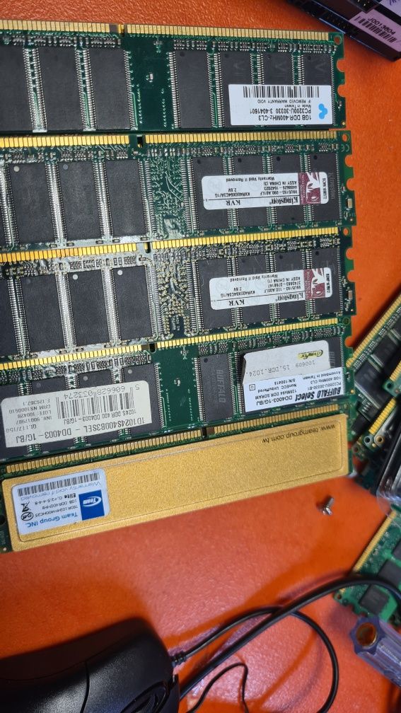 Memórias ddr 400 1gb