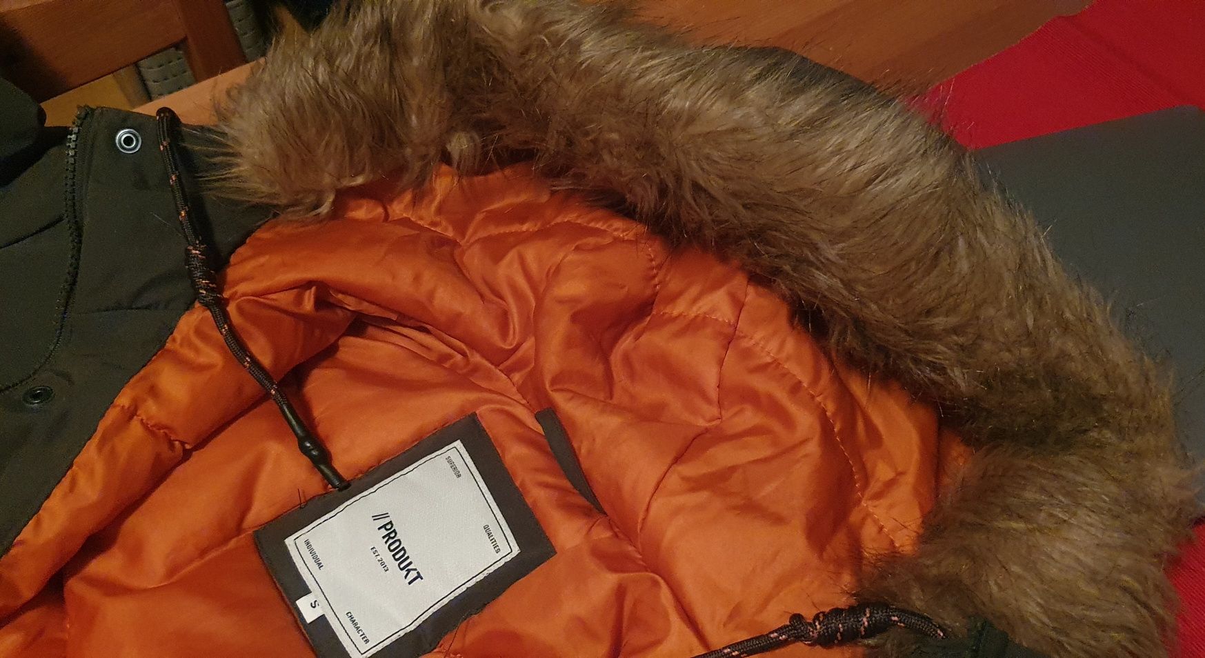 Kurtka zimowa by Jack & Jones, zielona, rozmiar S. Prosty fason.