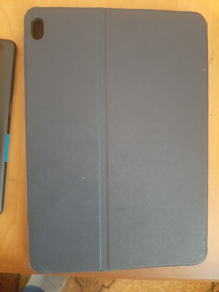 Продам планшет Lenovo Tab E10 TB-X104F