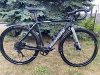 Rower gravel elektryczny Bianchi Impulso e-allroad, GRX