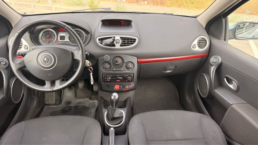 Renault Clio 1.2 16V 75
