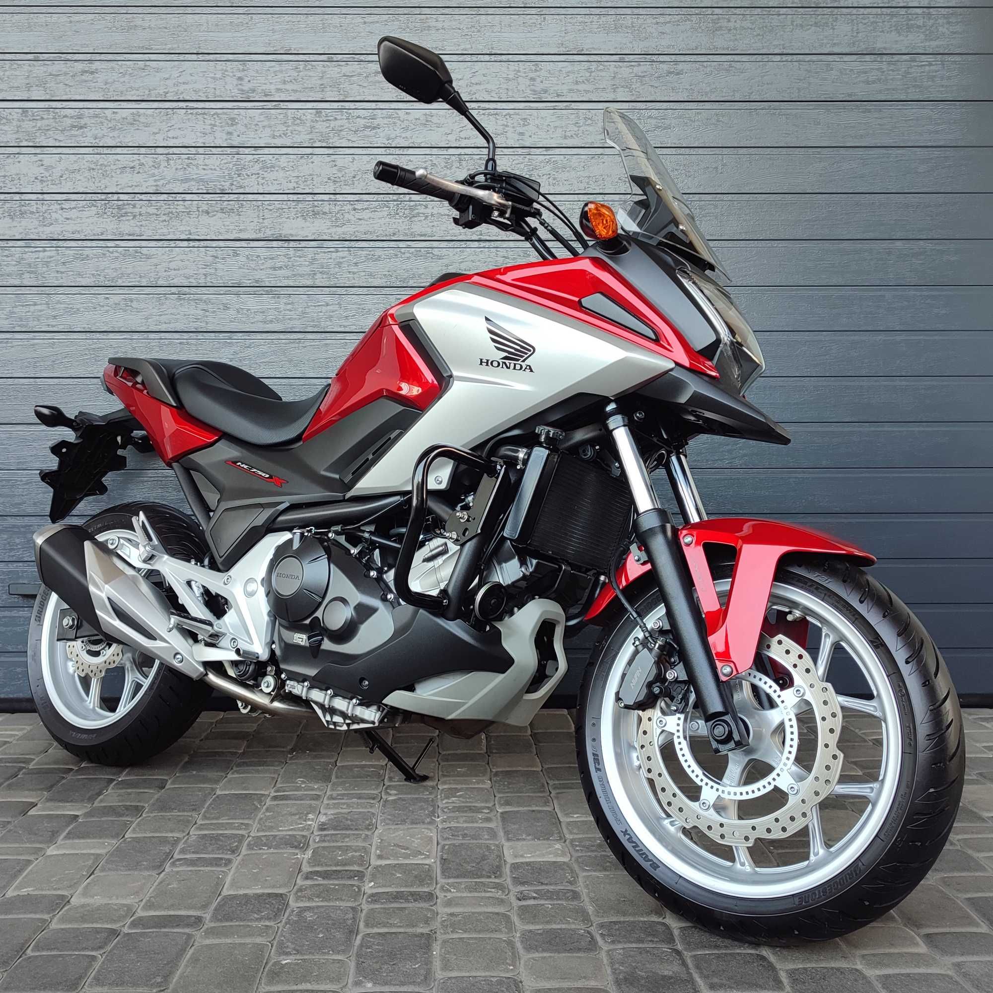 Продам мотоцикл Honda NC750X (0163)