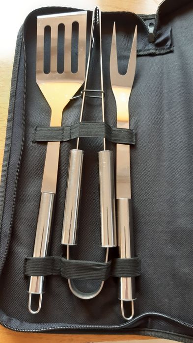 Nowe Akcesoria do grila w etui