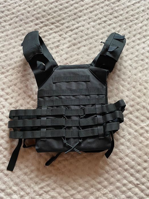 Плитоноска чорна