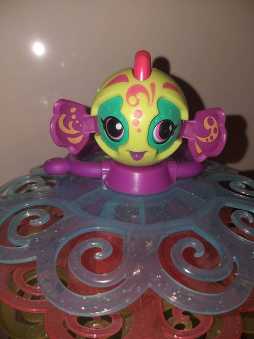 Zoobles- nosidełko i 8 magnetycznych figurek Zoobles