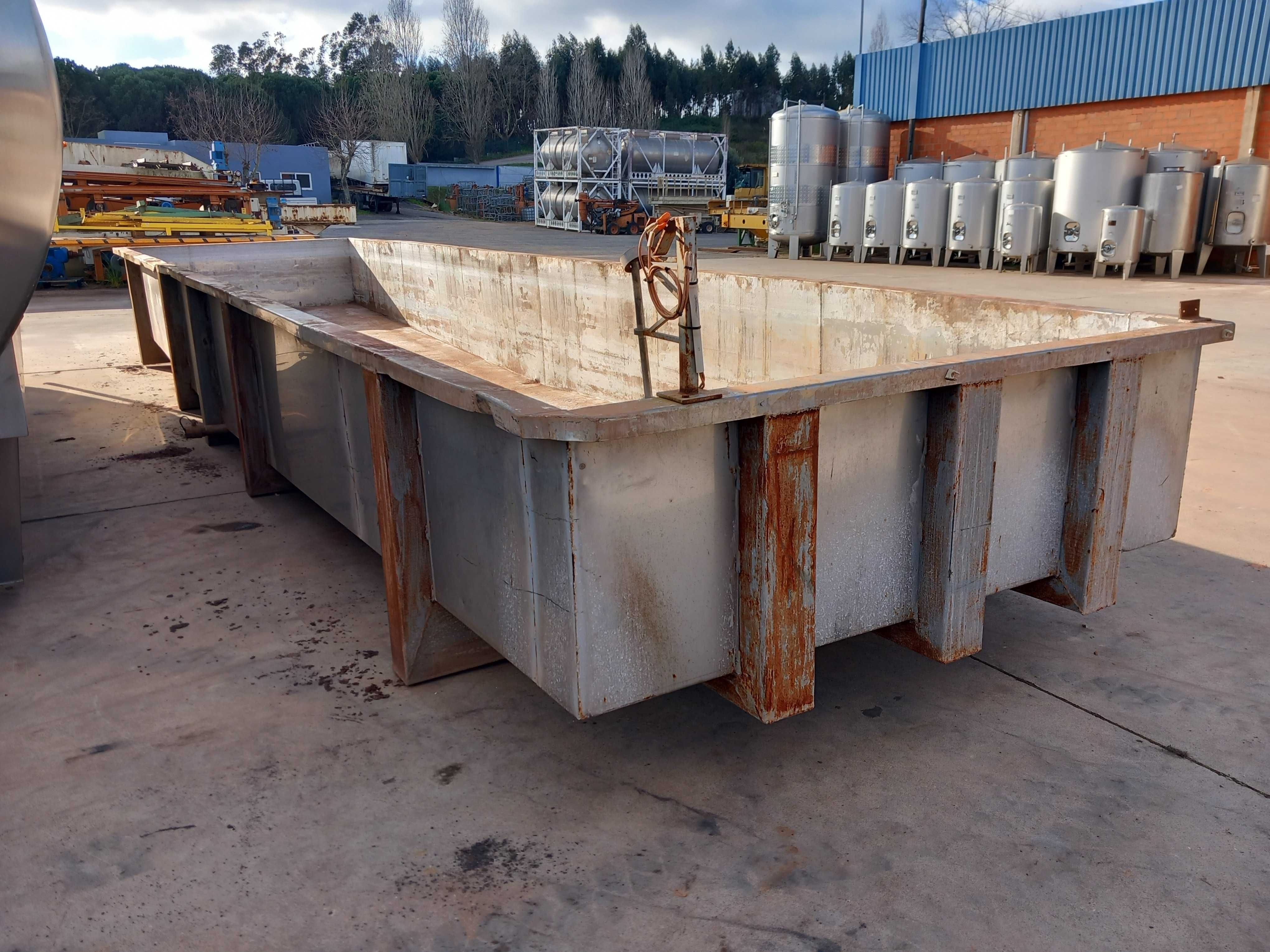 Tanque / Piscina de inox 9,5X2,15 metros