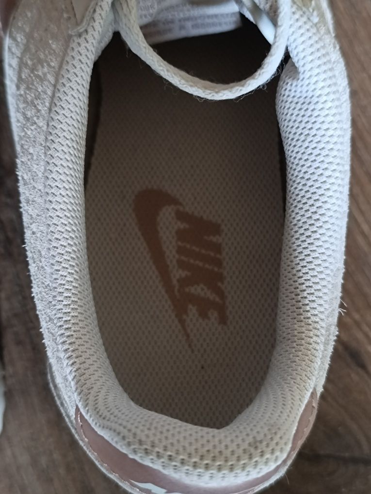 Śliczne Nike W Classic Cortez Leather Lux