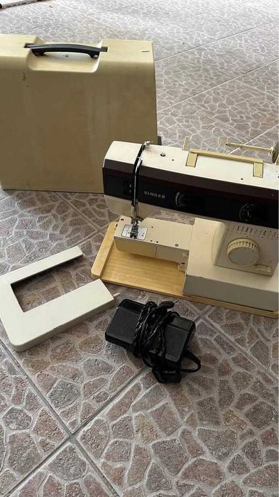 Máquina de Costura Singer Vintage Funcional