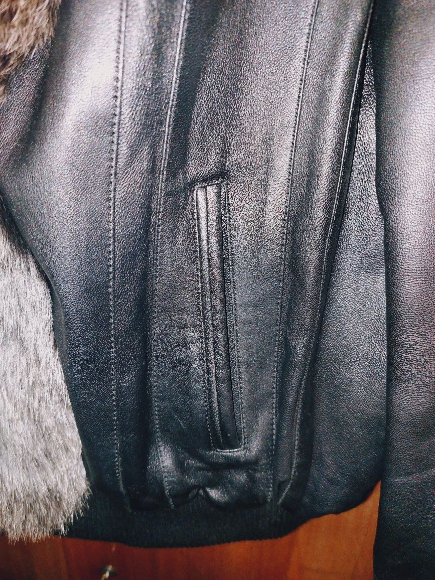 Кожаная куртка на подкладке с мехом шиншиллы