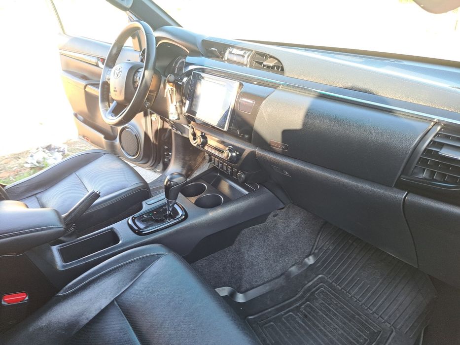 TOYOTA HILUX 2.4 150cv como nova!!