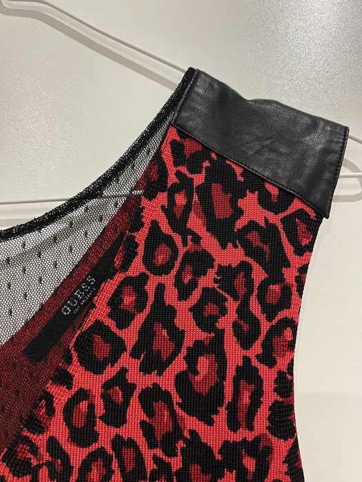 Брендова сукня Guess