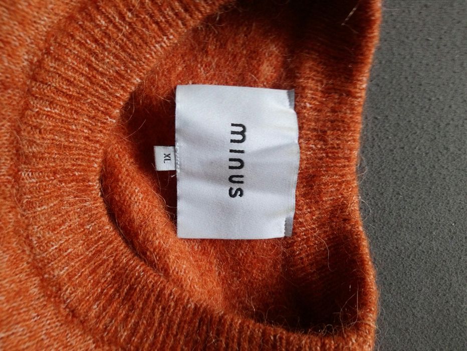 Minus sweterek XL