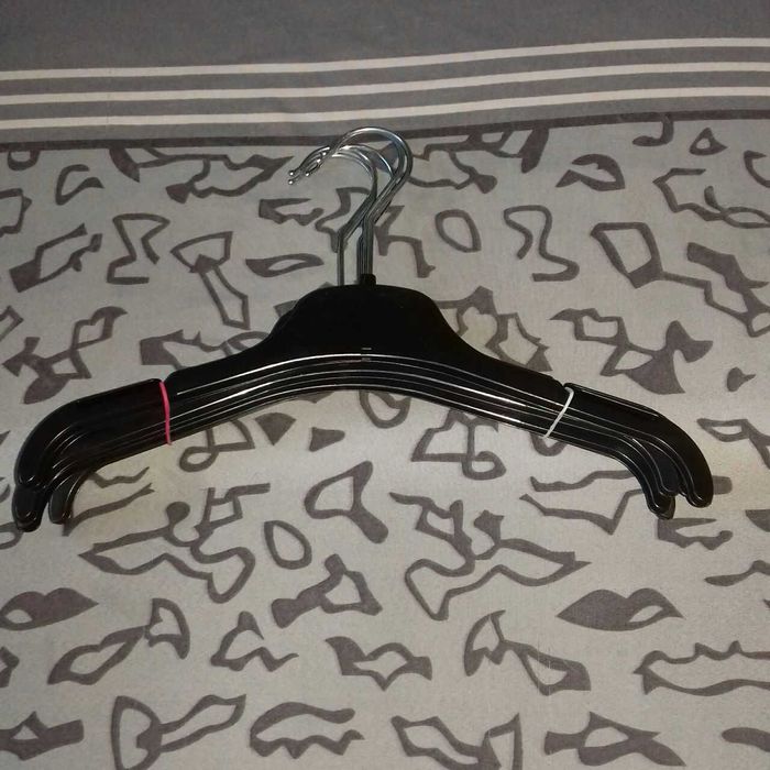 Пластикова Вішалка для Одягу