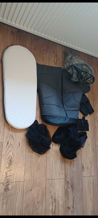 Wózek Muuvo Quick 3.0 2w1 - gondola + spacerówka + dodatki