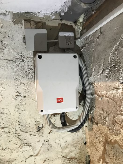 Automatyka bram serwis - montaż, Elektryka/naprawa elektroniki,