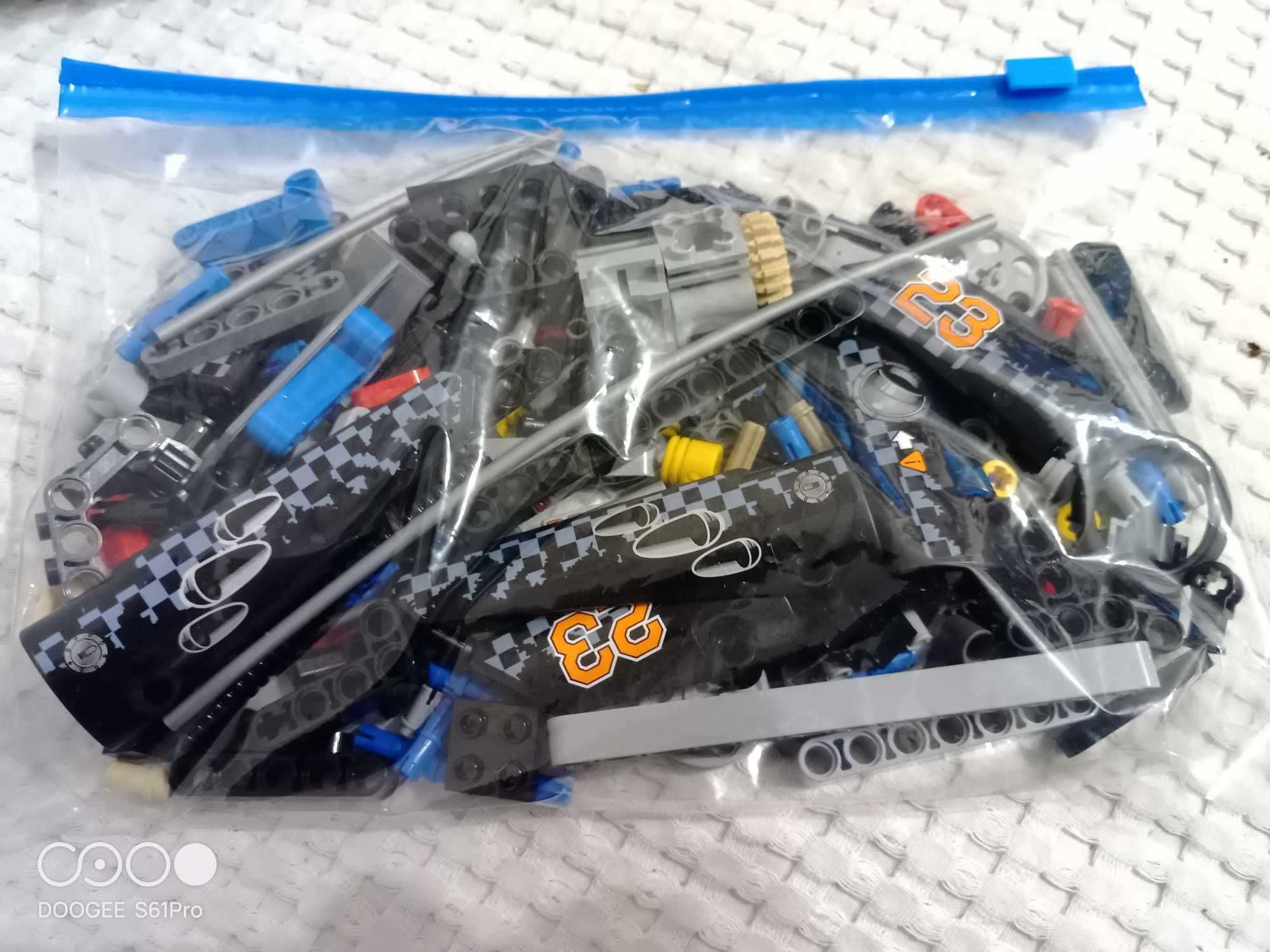 LEGO Technic Poduszkowiec. Zestaw nr 42002. Wiek 8-14