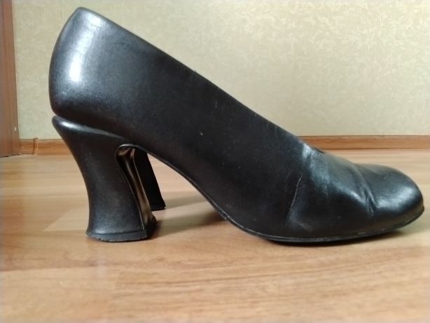 Женские черные туфли натуральная кожа, 41 размер, 26,5 см, каблук 8 см