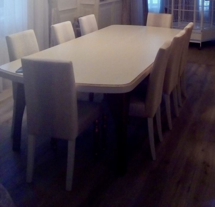 Стілець деревʼянний. Стілець мʼякий. Стулья мягкие. Стулья деревянные